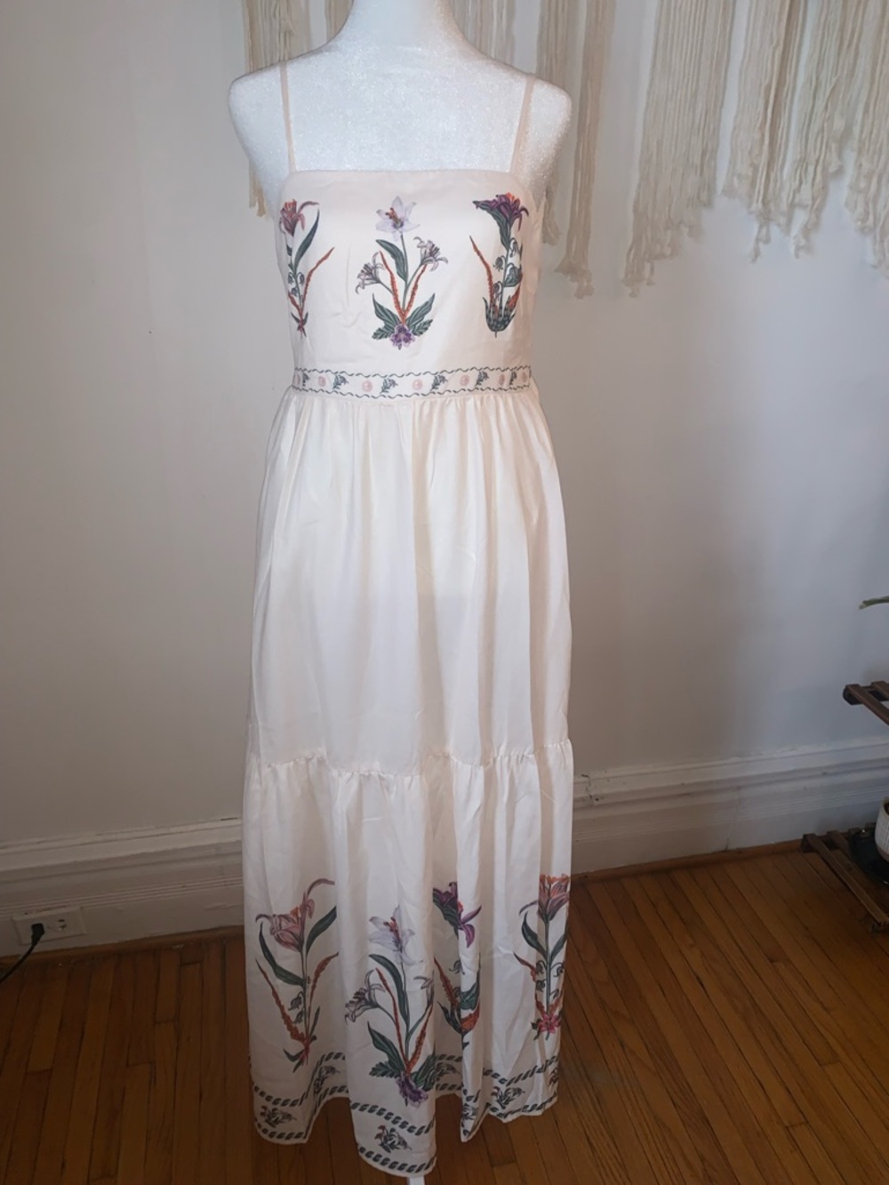 Commense Cream Maxi Dress with Floral Embroidery - Picture 7 of 12